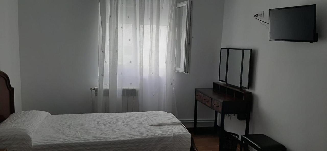 Alojamiento Casa Leon Santoña Εξωτερικό φωτογραφία