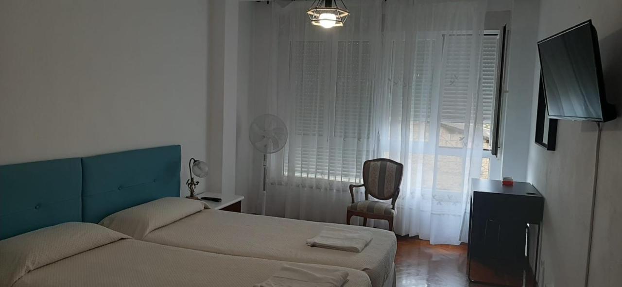 Alojamiento Casa Leon Santoña Εξωτερικό φωτογραφία