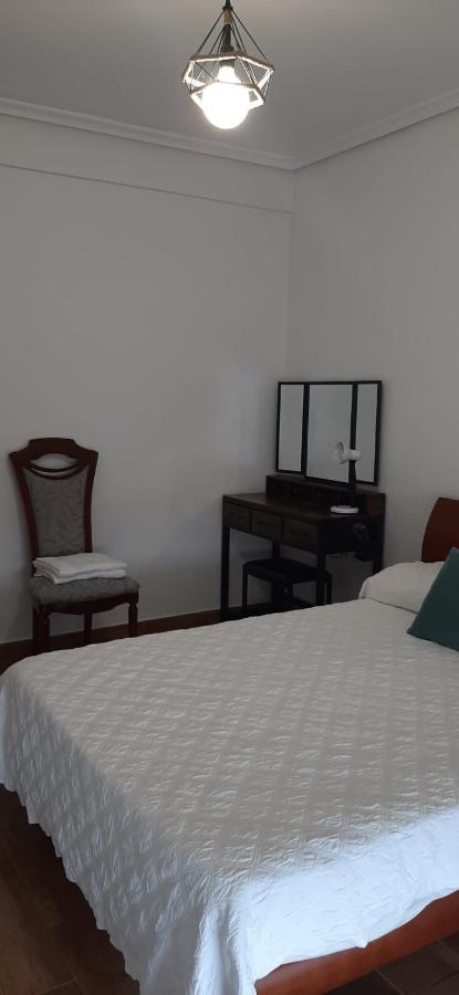Alojamiento Casa Leon Santoña Εξωτερικό φωτογραφία