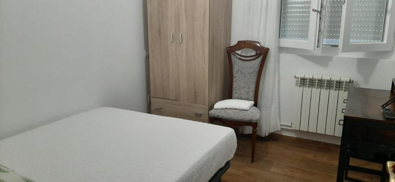 Alojamiento Casa Leon Santoña Εξωτερικό φωτογραφία