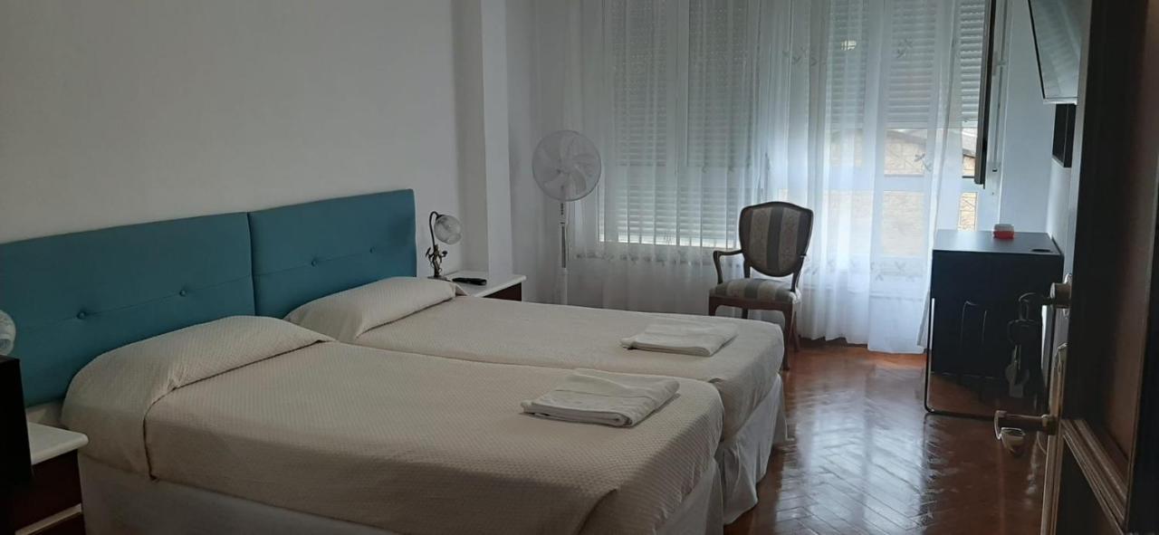 Alojamiento Casa Leon Santoña Εξωτερικό φωτογραφία